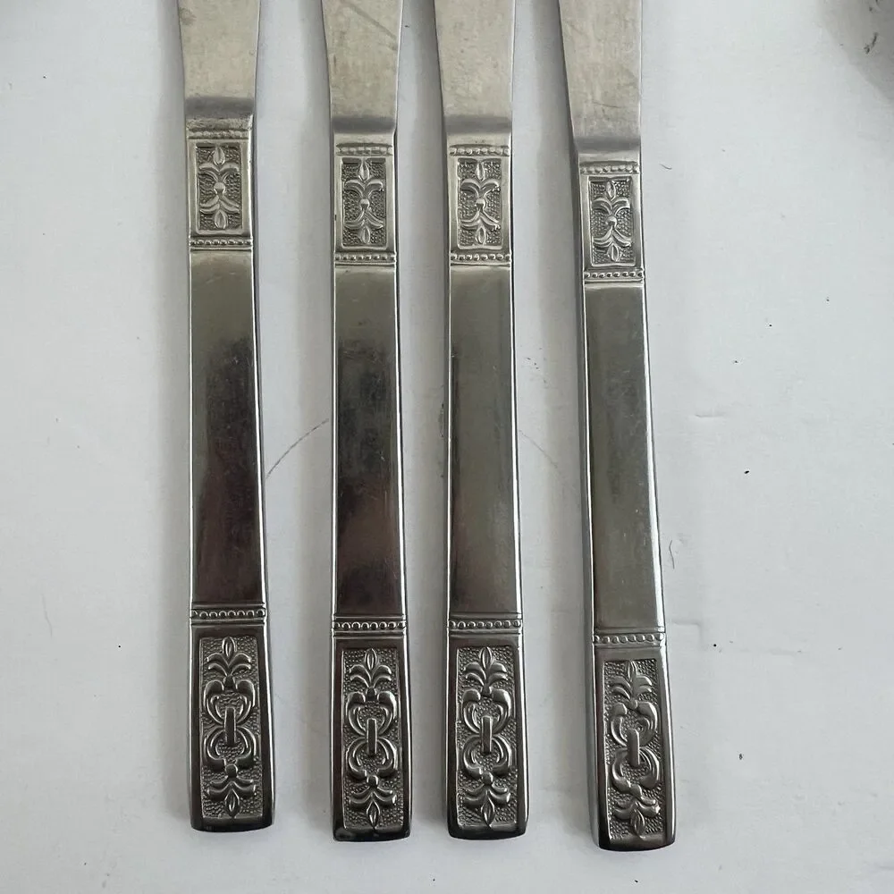 Customcraft CUS3 Fleur De Lis Stainless Flatware Set Lot 18 Forks Spoons Knives